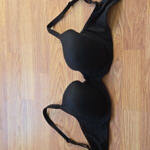 Victoria's Secret Black Bra 32DDD Demi Lined Underwire